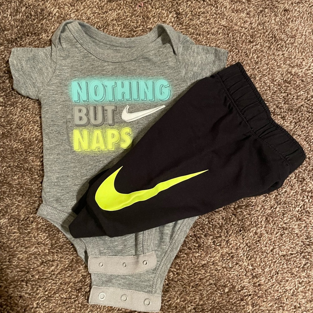 NWT Nike baby boy matching outfit 3 month